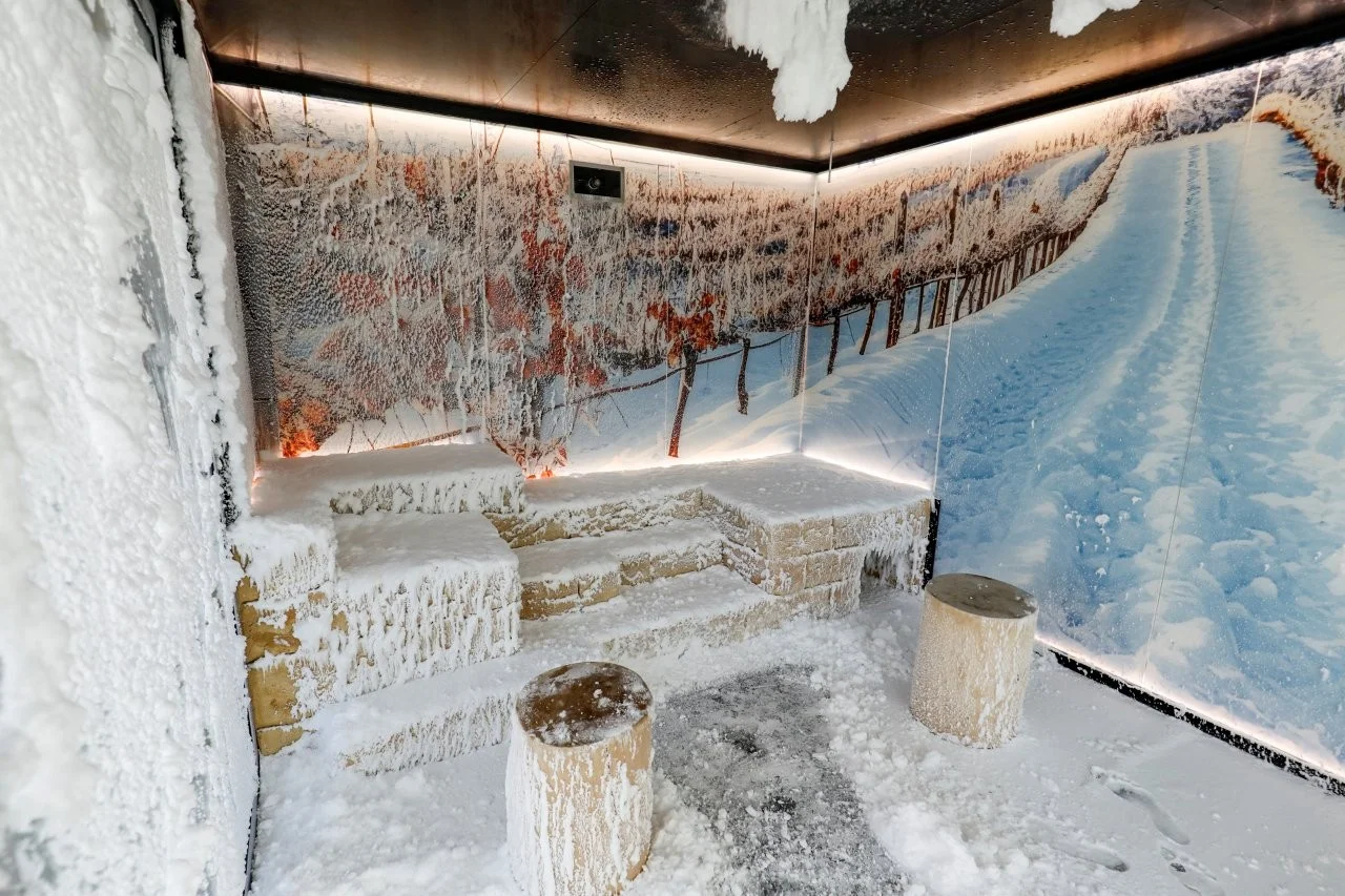DAS LEUZE Schnee-Raum in der Winzer-Sauna Schnee-Raum in der Winzer-Sauna im LEUZE
